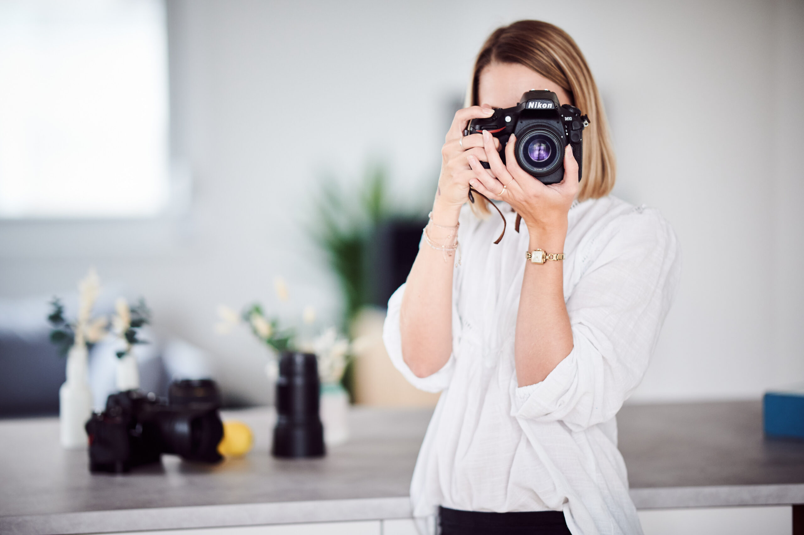 Fotografin Cornelia mit Kamera